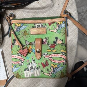 Disney Dooney & Bourke Green MM Sketch Letter Carrier DW723 GR Crossbody Purse
